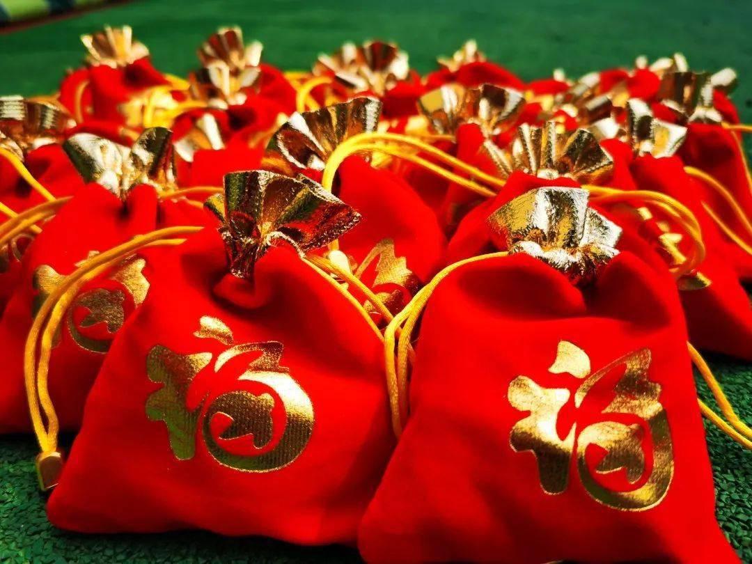 知名教授的三次质疑,揭开《繁花》的遮羞布,意外之喜粉丝不再饭圈化